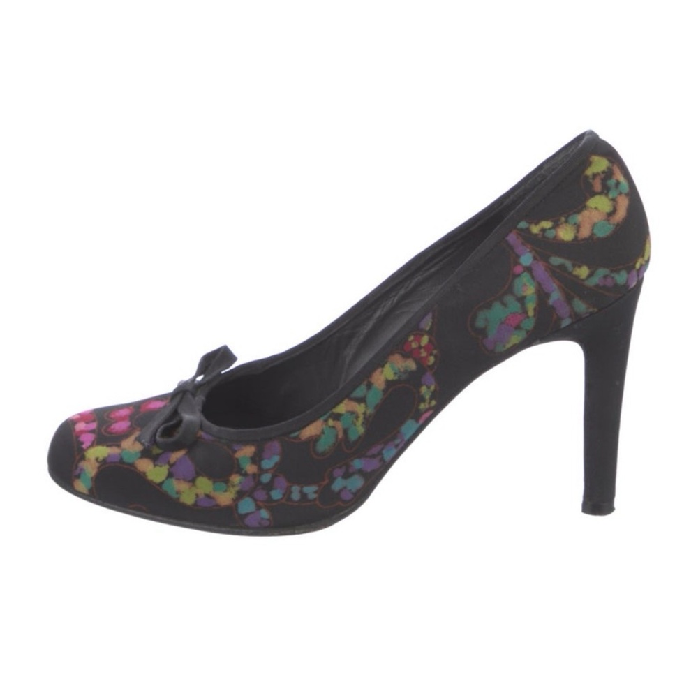 Stuart Weitzman Black Heels with Multicolor Pattern - Picture 2 of 4